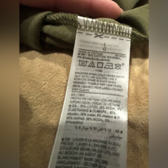 Tops! Lot of (2).  MED & LG - Picture 4 of 10